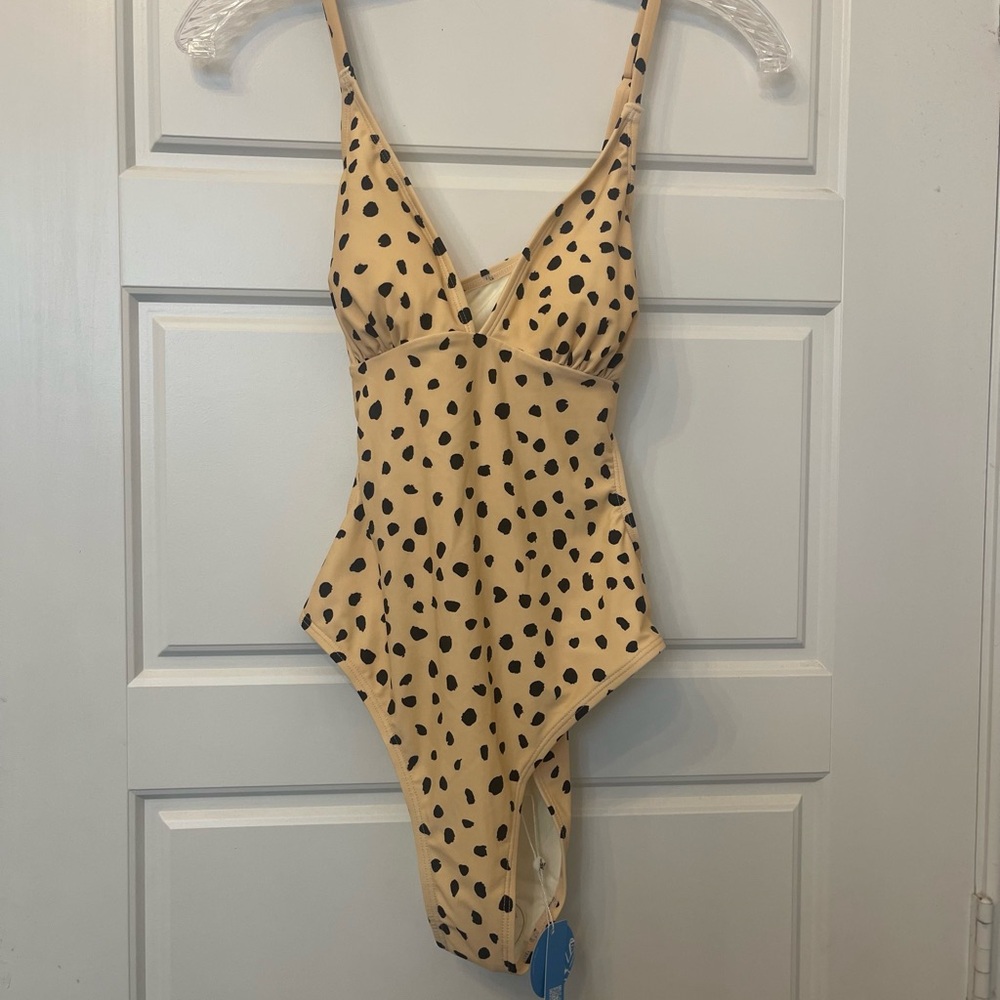 Cupshe NWT Chic Tan Polka Dot Swimsuits New With Tags Size: Small